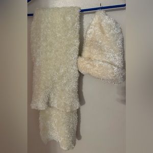 White fluffy scarf & hat